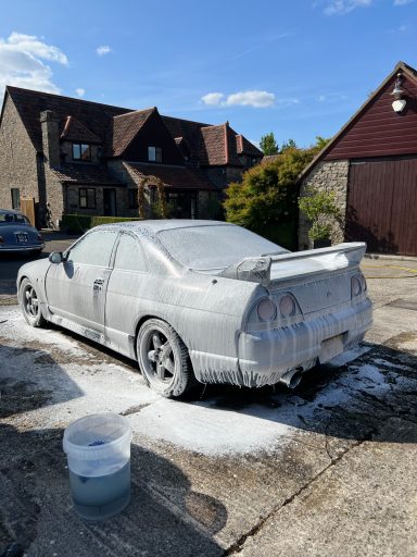 Skyline R33 Snowfoamed